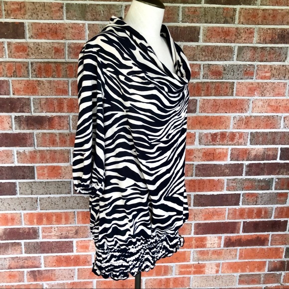 Women’s Plus Size 2X EYESHADOW, Animal Print Top - Picture 6 of 7